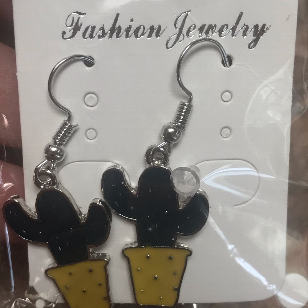 New in package cactus earrings